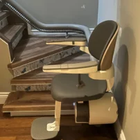 A TKE Stairlift Around The Outside In Ontario, Canada